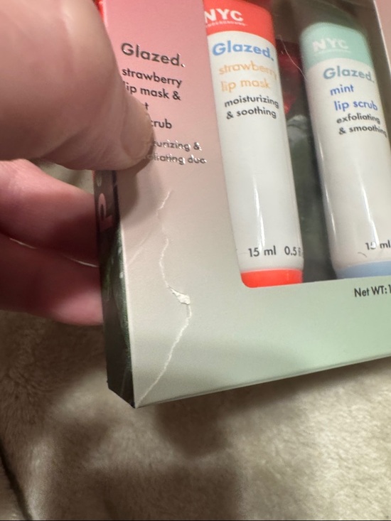 NYC Glazed Strawberry Lip Mask & Mint Lip Scrub - Pink & Mint - Picture 3 of 3
